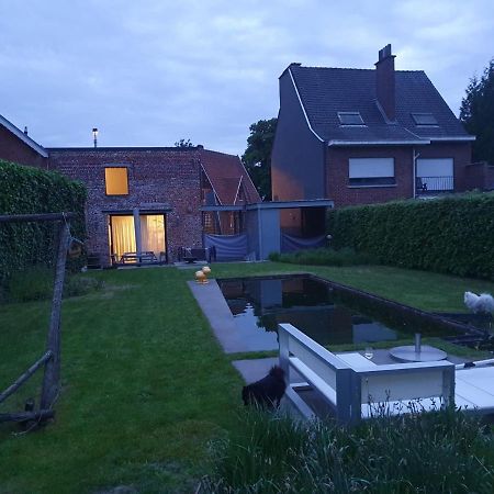 Gezellige Moderne Woning Met Zwemvijver ฮาลเลอ ภายนอก รูปภาพ